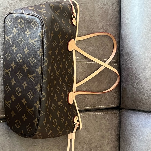 Louis Vuitton Authentic LV PM Neverfull - Picture 2 of 16